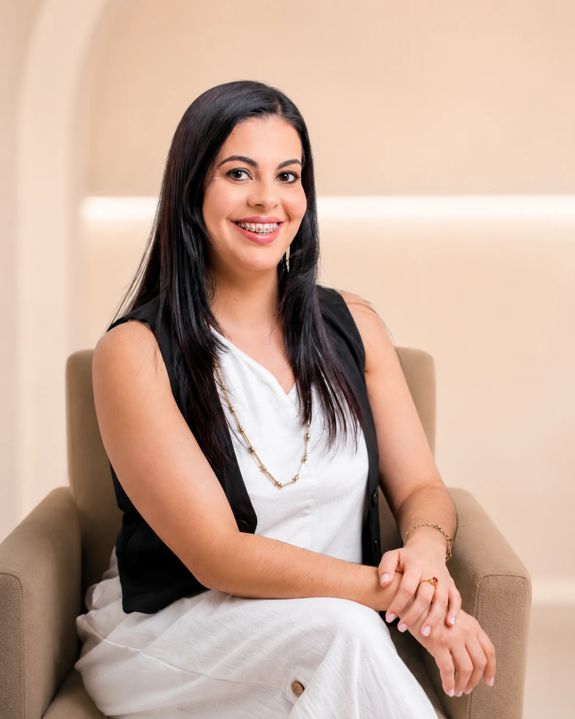 Dra. Salma Miranda, cirurgiã-dentista da Essence Odontologia